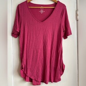 Maurices Raspberry Short Sleeve V-Neck Tee